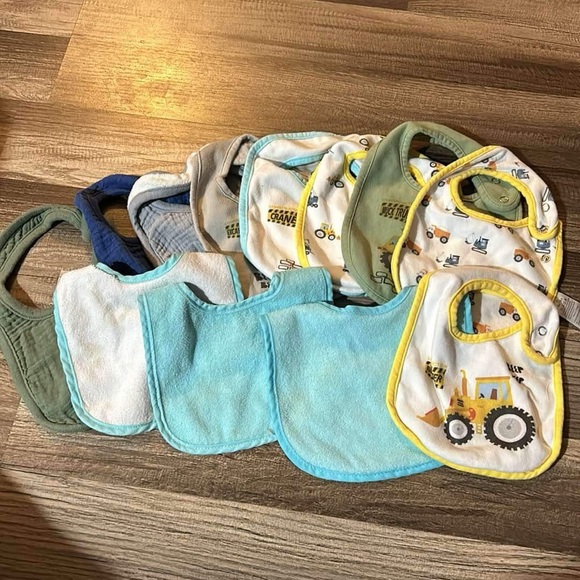 🦋Baby Bibs, all great condition🦋 - Picture 1 of 1